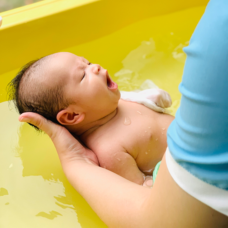 Có gì đặc biệt trong bể sục thủy liệu của Hana Baby Spa?